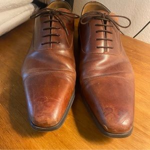 Men’s dress shoes